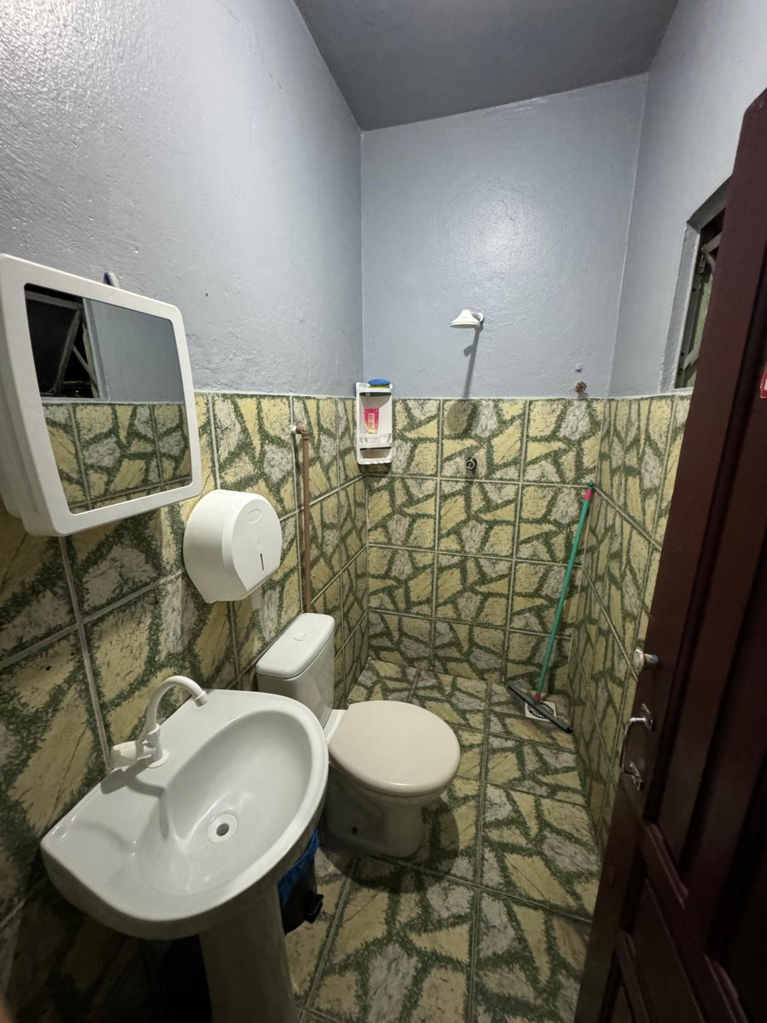 Discoveries hostel Manaus Buitenkant foto